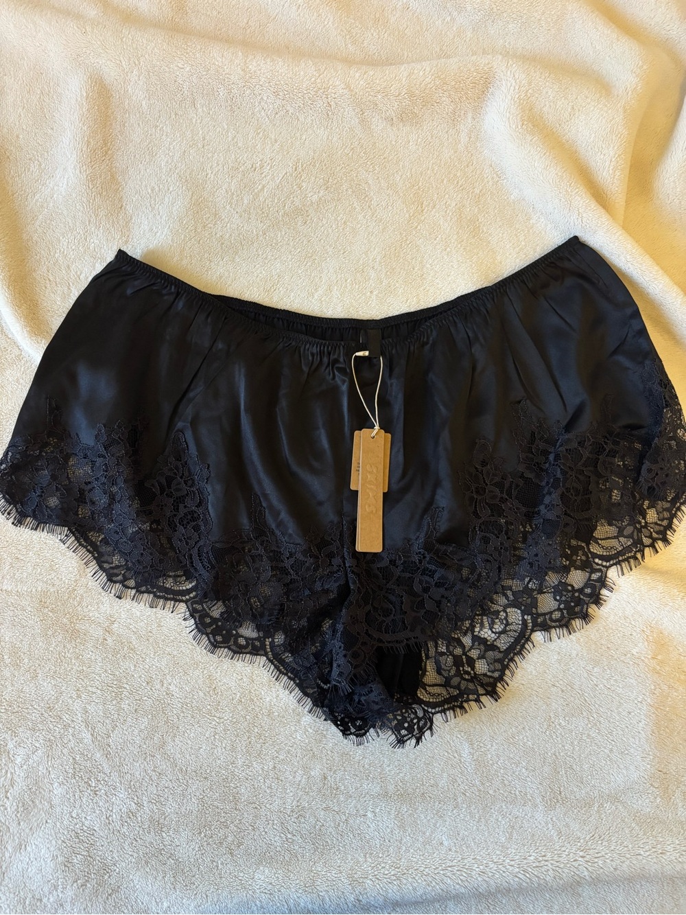 Skims Black Lace-Trim Satin Women's Sleep Shorts